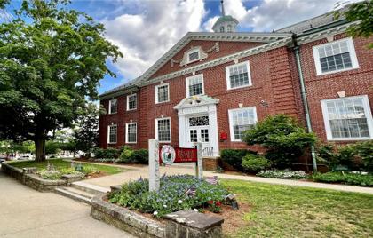 π³οΈ Select Board Approves Early Voting