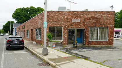 🪧 Sold – High Street Building (Green Tomato) The Next Chapter