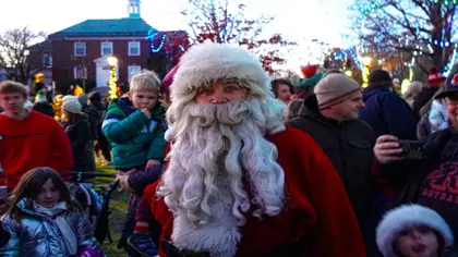 ๐ Tree Lighting on the Town Common Sunday 2-4:30PM