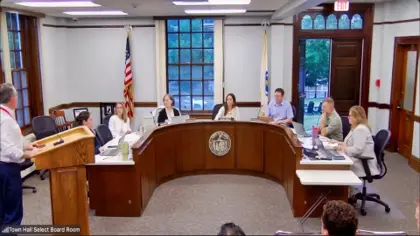 🍹 Select Board Approves Expanded Sunday and Holiday Alcohol Sales Hours