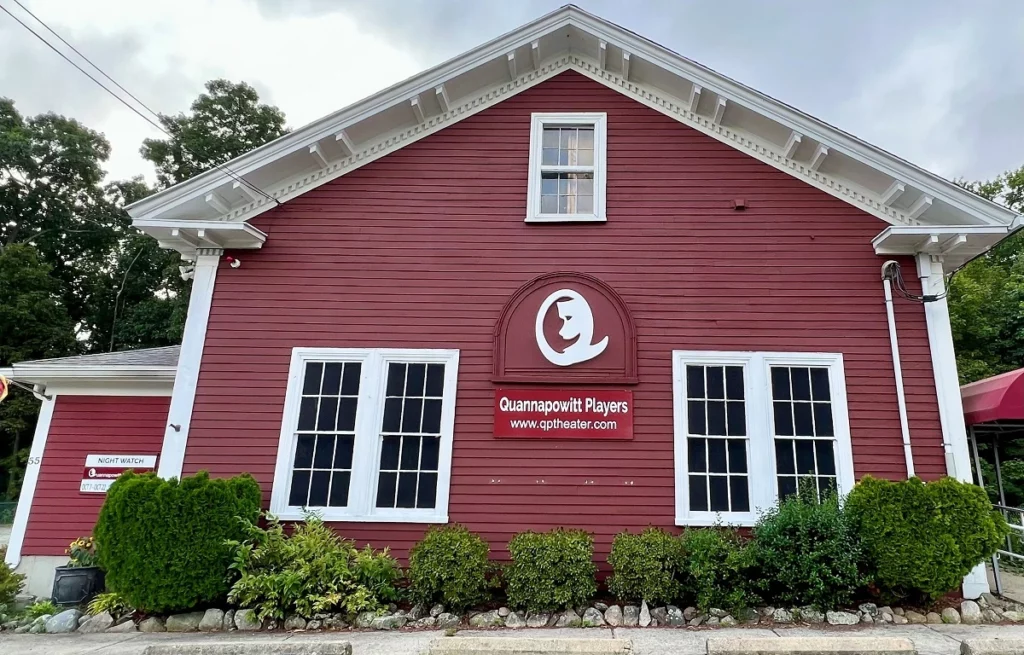 Quannapowitt Players Schoolhouse