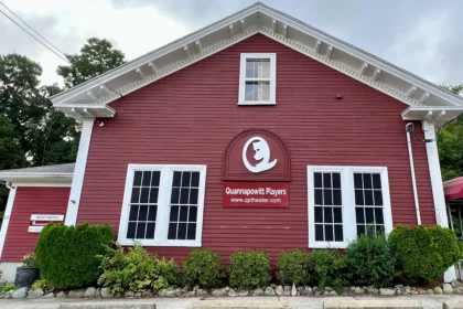 Quannapowitt Players Schoolhouse