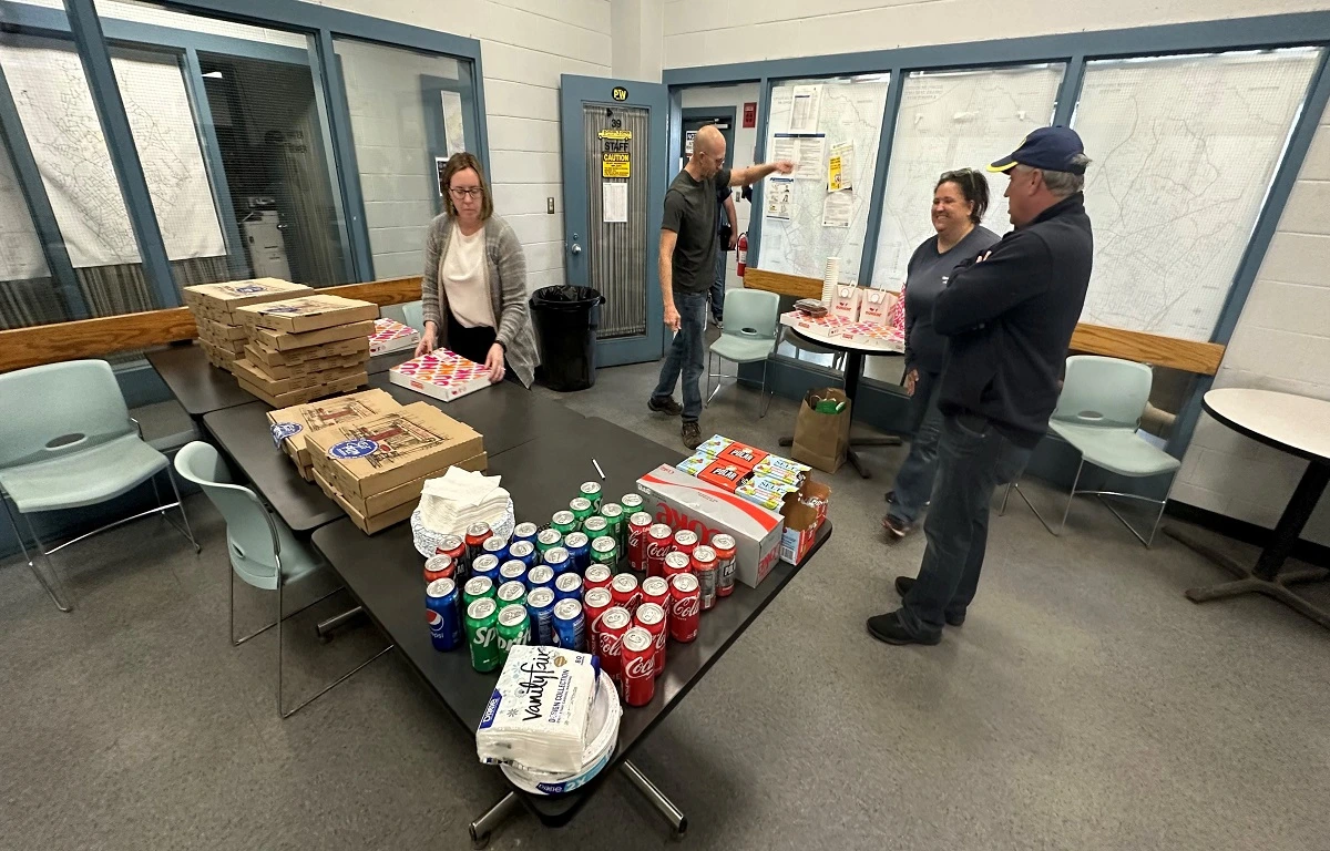 Reading Rotary & One Reading Give Back to DPW