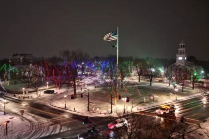 Reading MA First Snowfall 12-11-22