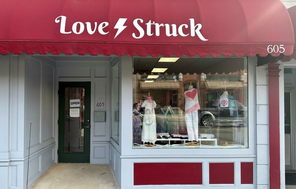 Love Struck 1200